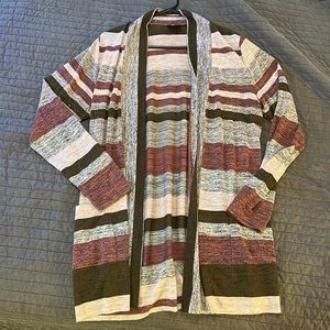 Striped cardigan/sweater